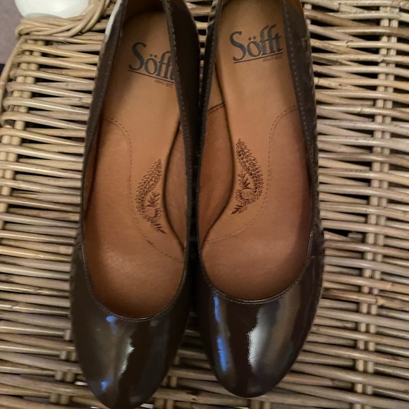 They’re sage and gently used. They’re So very comfy. You’re feet feel GREAT! - Picture 2 of 4